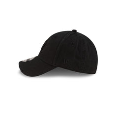New York Yankees Distressed Black 9FORTY Adjustable Hat