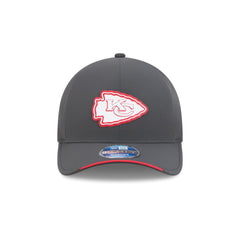 Kansas City Chiefs 2026 Sideline Cold Weather 9FORTY M-Crown Snapback Hat