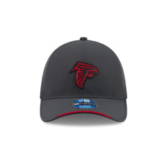 Atlanta Falcons 2026 Sideline Cold Weather 39THIRTY M-Crown Stretch Fit Hat