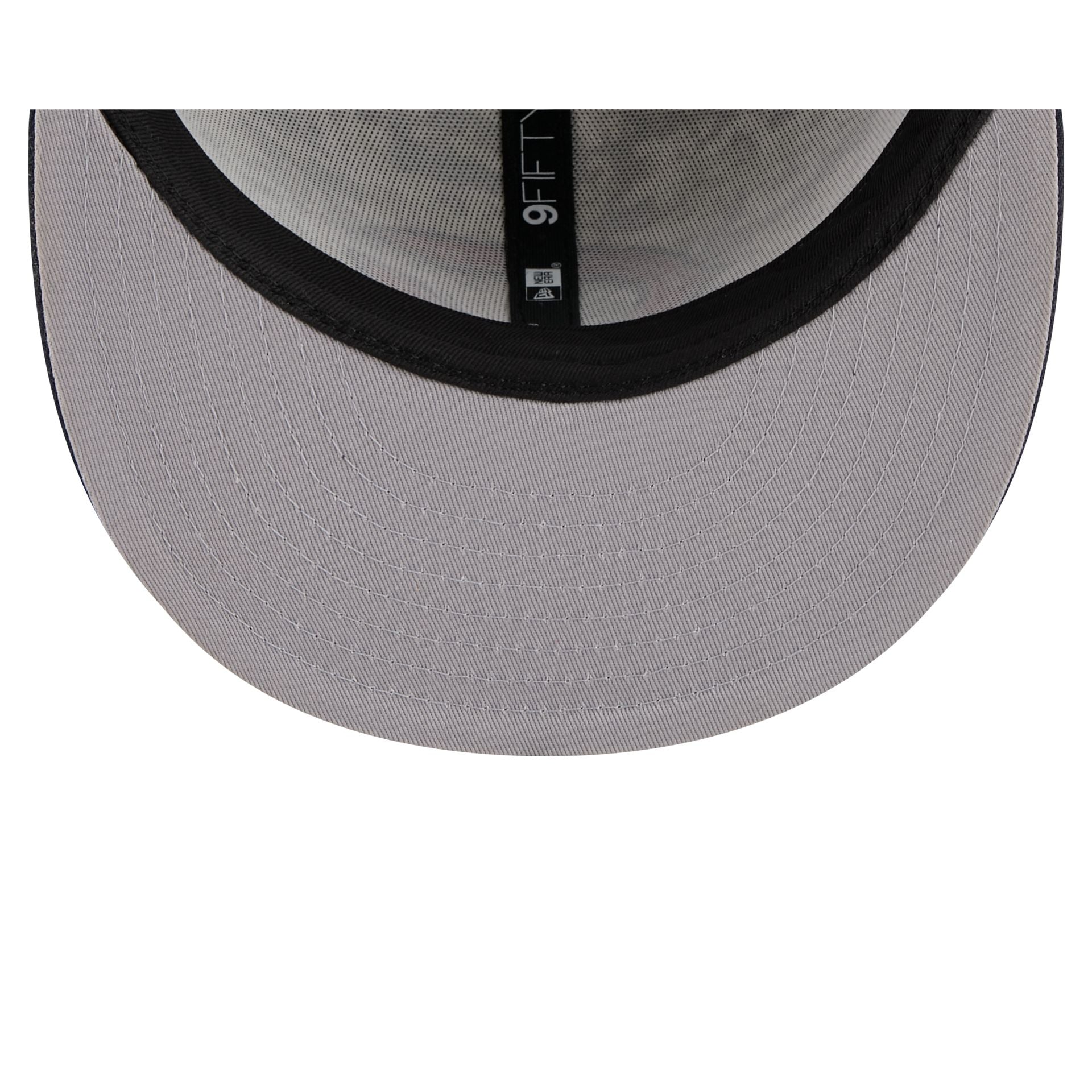 Chicago Bears 2025 Salute to Service Fan Gear 9FIFTY Snapback Hat