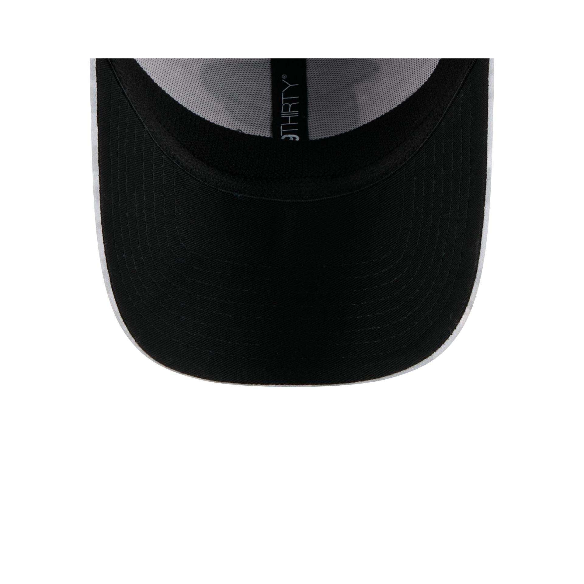 Atlanta Falcons 2025 Salute to Service Fan Gear 39THIRTY Stretch Fit Hat
