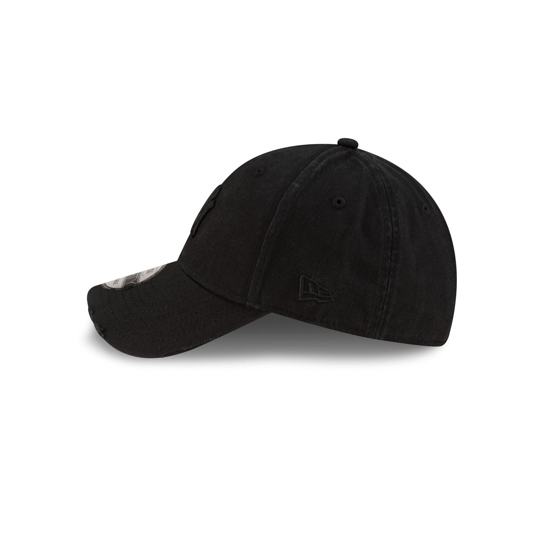 New York Yankees Distressed Black 9FORTY Adjustable Hat