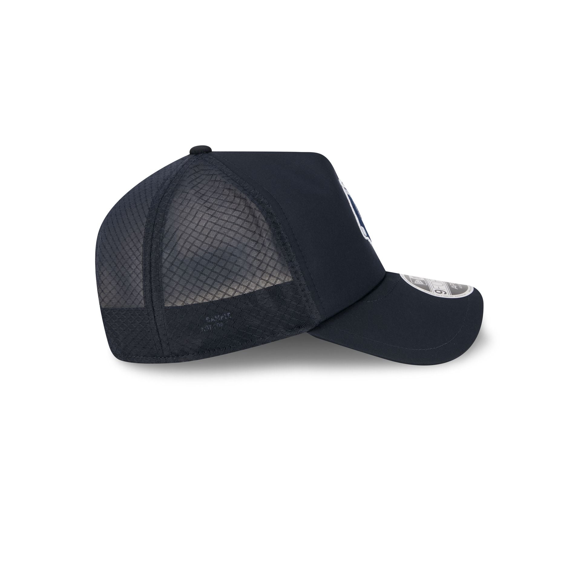 Boston Red Sox 2026 Batting Practice Alt Sox 9FORTY APEX Trucker Hat