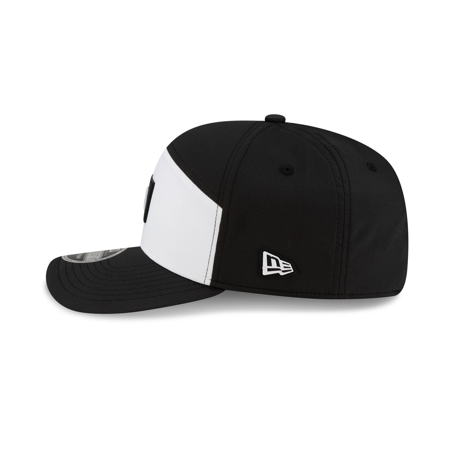 Atlanta Braves 2026 Clubhouse Black & White Split Panel 9SEVENTY Stretch-Snap Hat