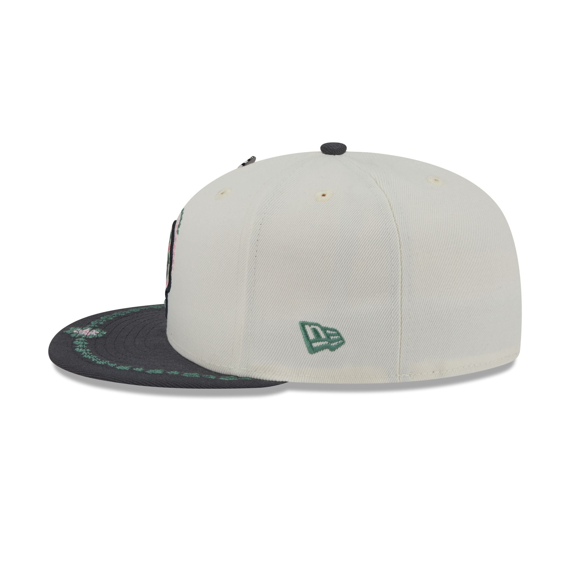 Las Vegas Raiders Day of the Dead Chrome White 59FIFTY Fitted Hat
