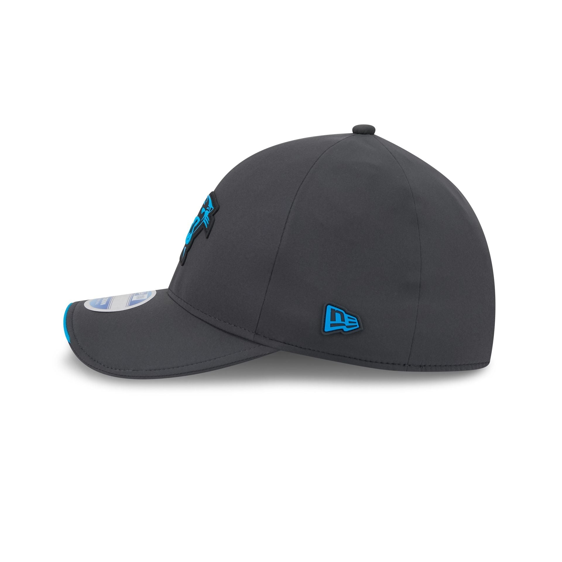 Carolina Panthers 2026 Sideline Cold Weather 39THIRTY M-Crown Stretch Fit Hat
