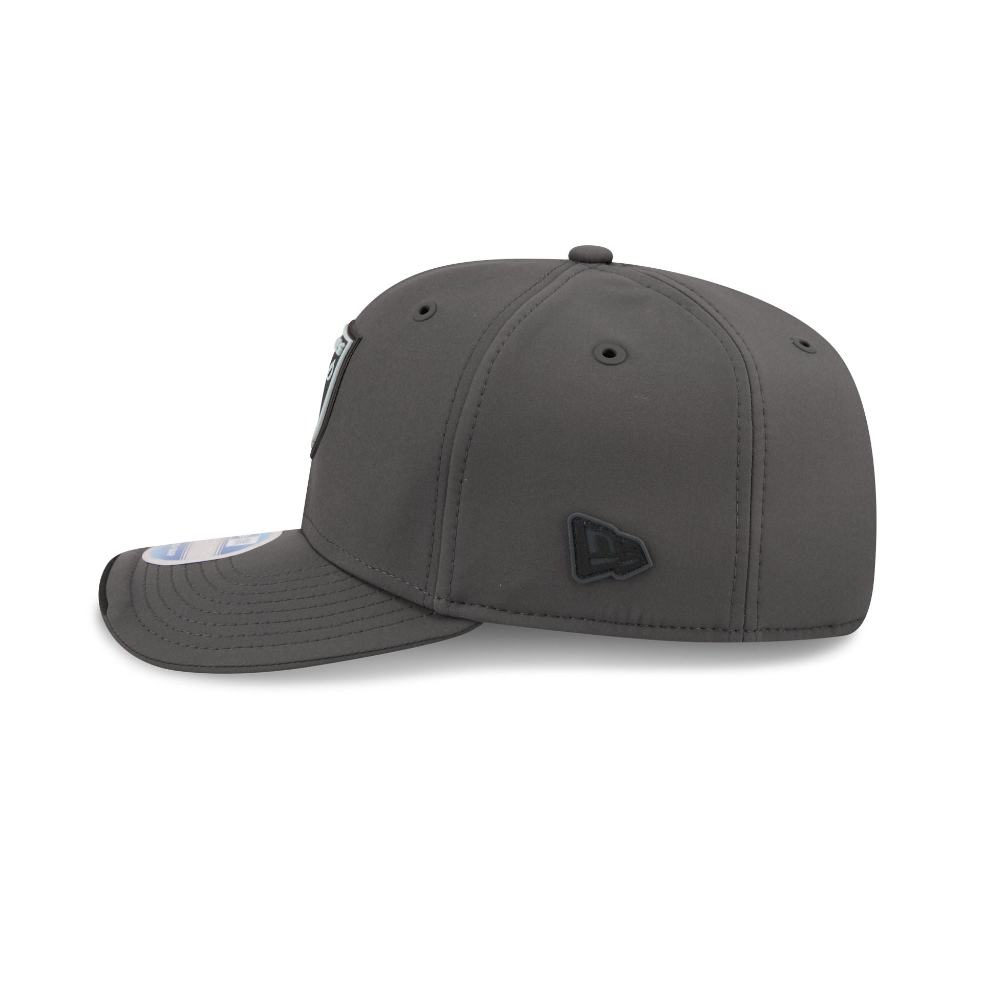 Las Vegas Raiders 2026 Sideline Cold Weather 9SEVENTY Stretch-Snap Hat