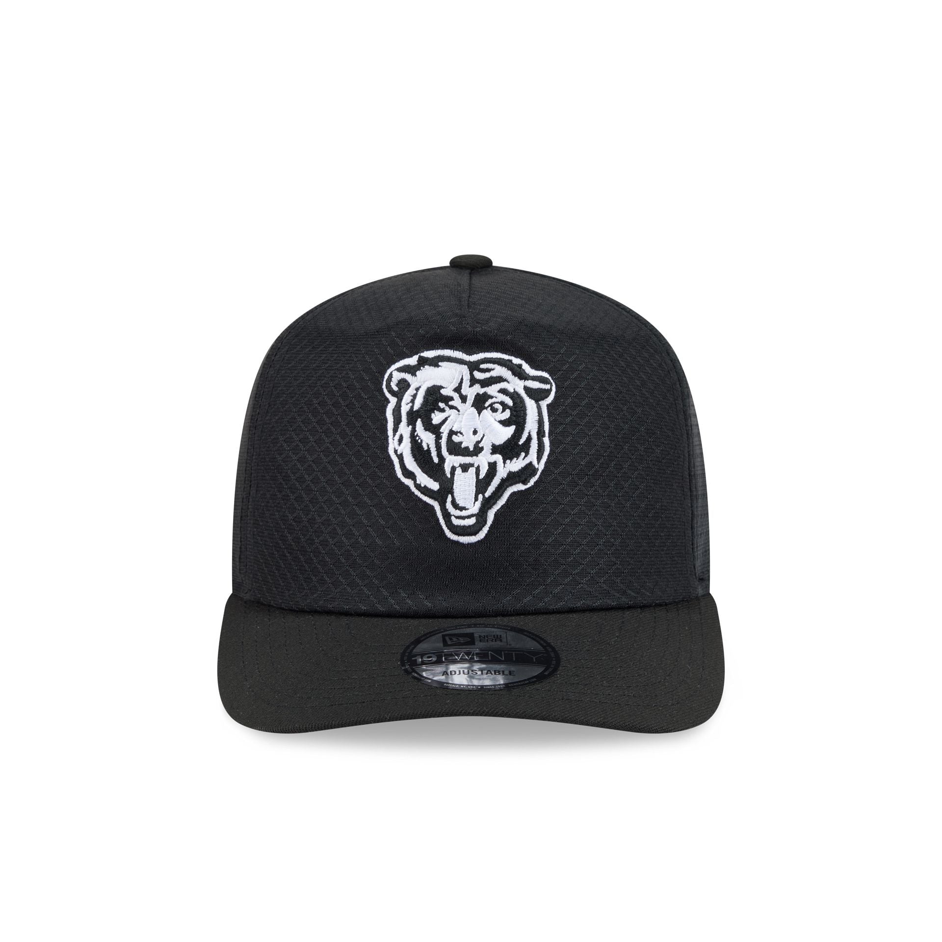Chicago Bears Black & White Mesh 19TWENTY Trucker Hat