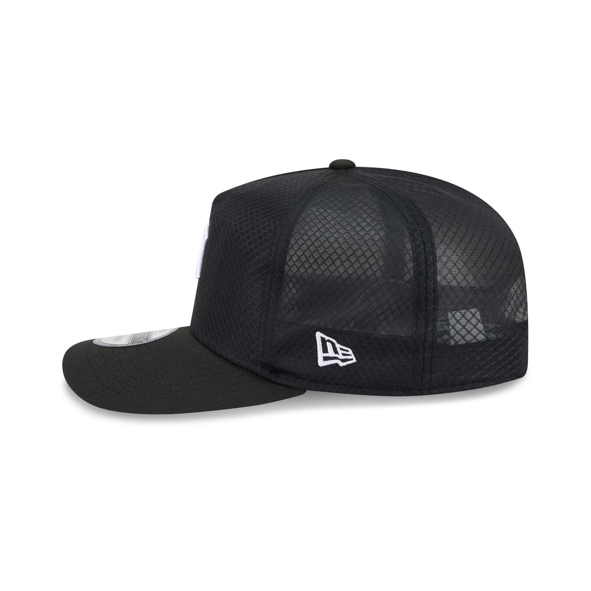 Detroit Tigers Black & White Mesh 19TWENTY Trucker Hat