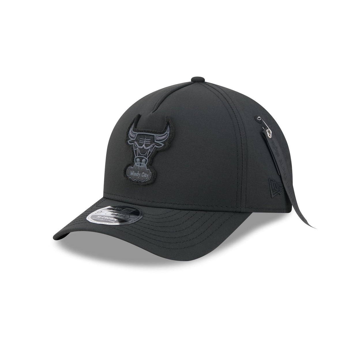 Alpha Industries x Chicago Bulls Nylon Black 9FORTY M-Crown A-Frame Snapback Hat