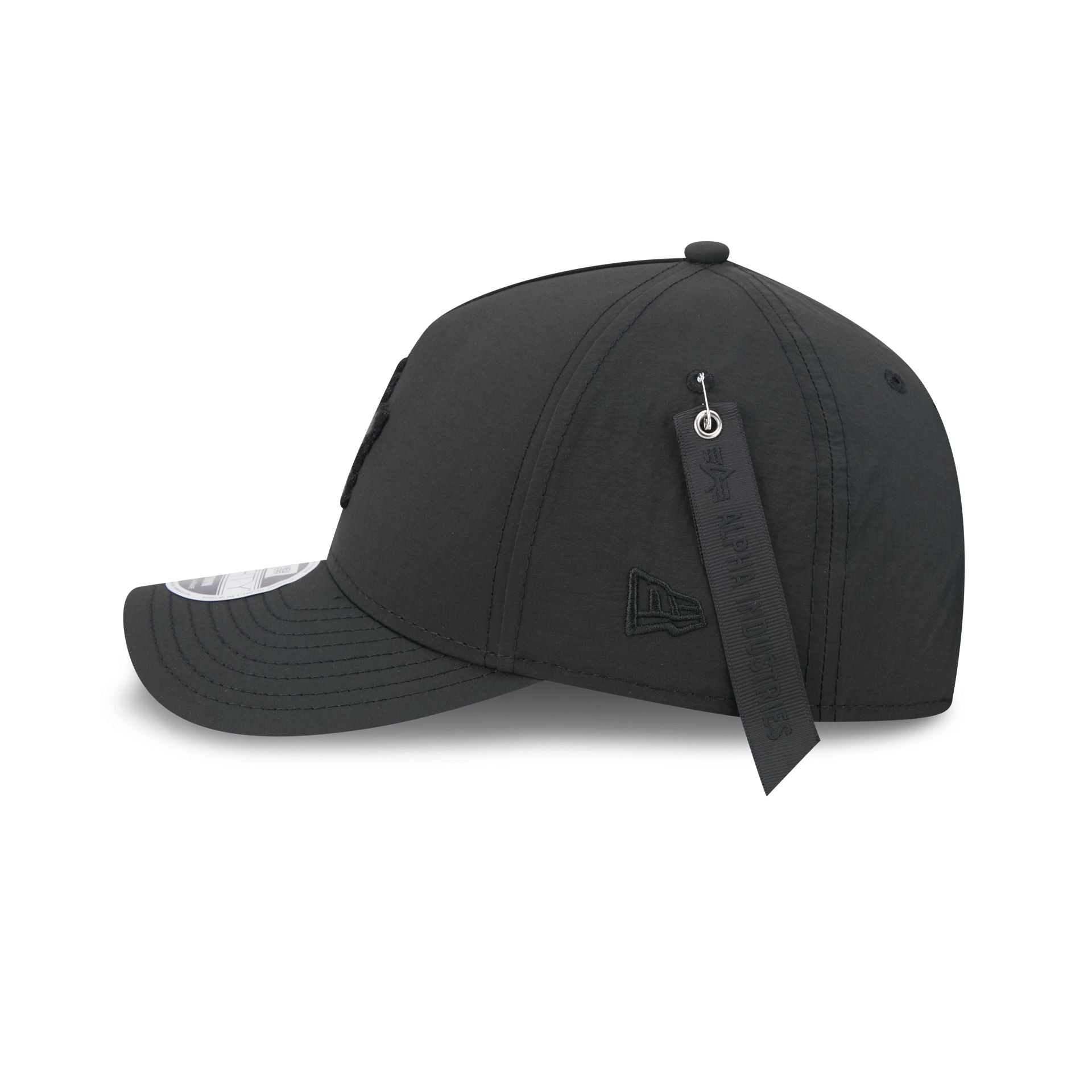 Alpha Industries x Toronto Maple Leafs Nylon Black 9FORTY M-Crown A-Frame Snapback Hat