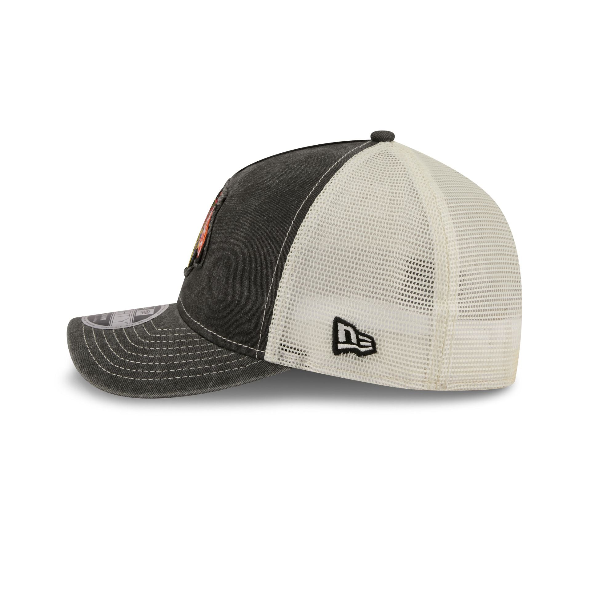 Chicago Blackhawks Frayed Logo 9FORTY M-Crown A-Frame Trucker Hat