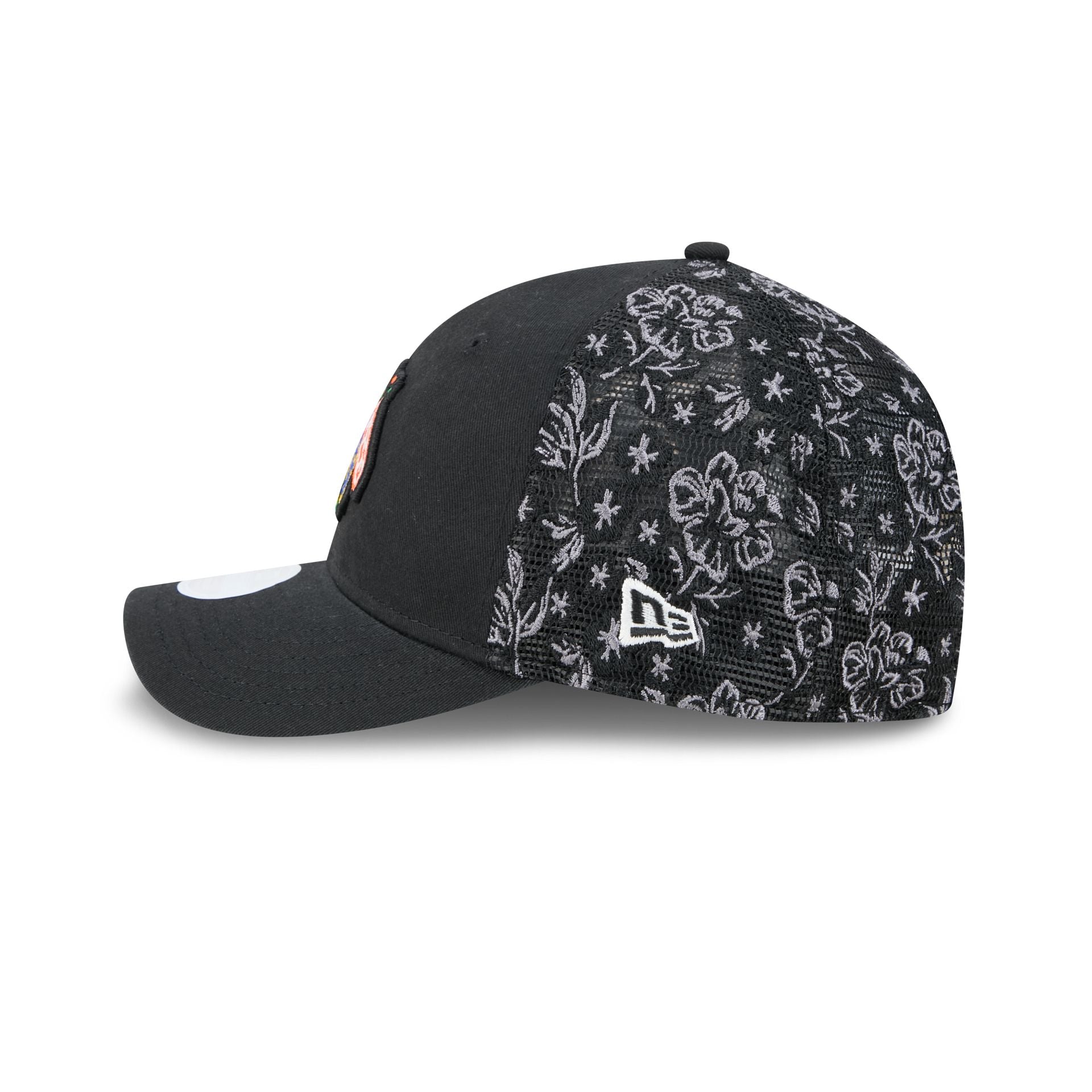 Chicago Blackhawks Floral Mesh Women's 9FORTY M-Crown Trucker Hat