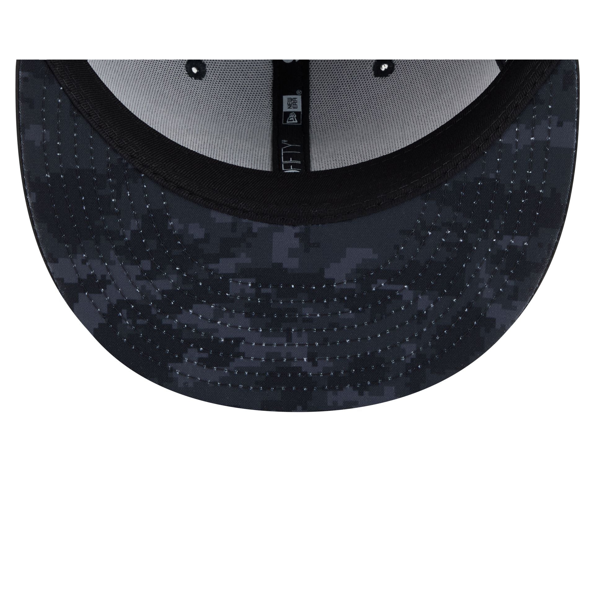Los Angeles Chargers 2026 Salute to Service 9FIFTY Snapback Hat