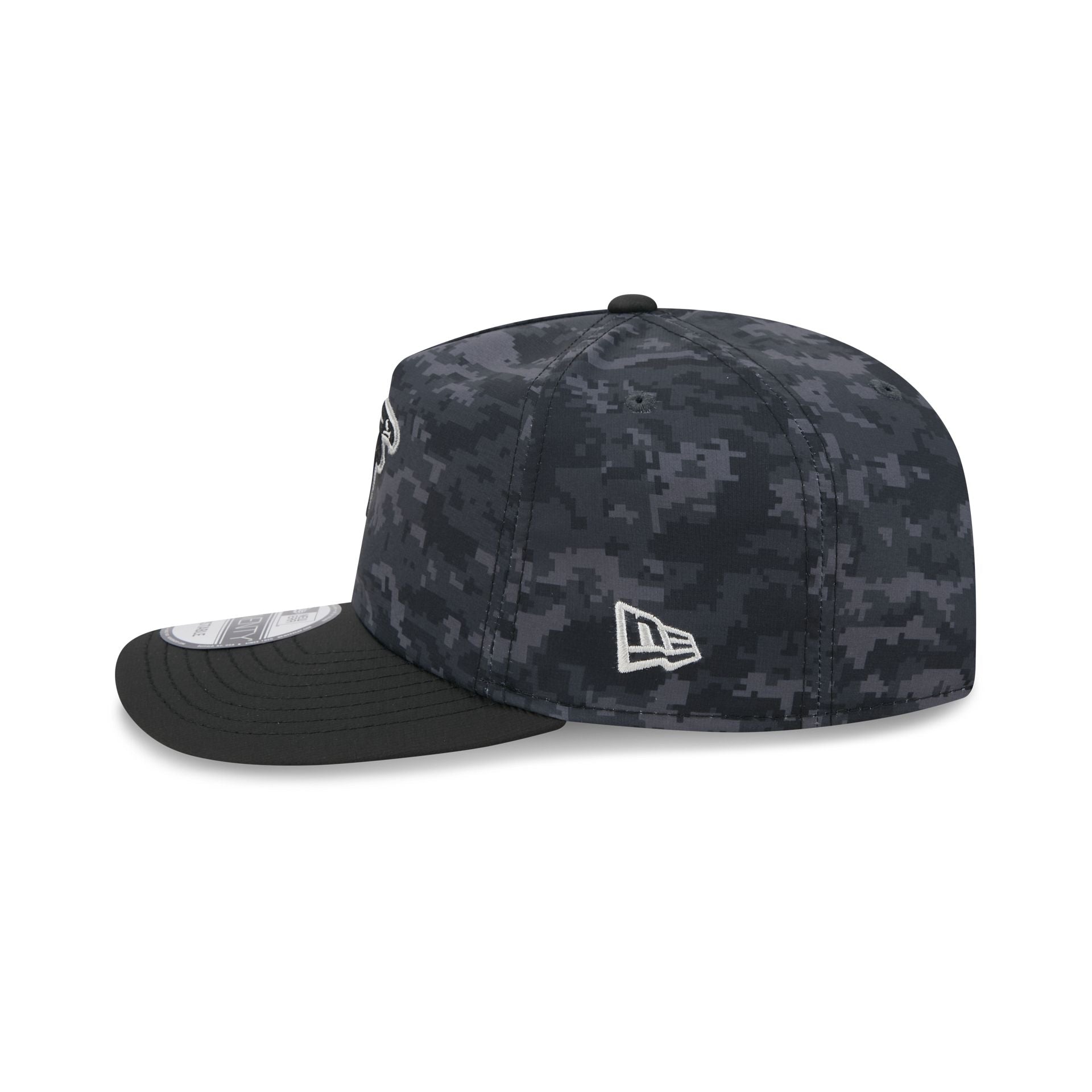 Atlanta Falcons 2026 Salute to Service 19TWENTY Snapback Hat
