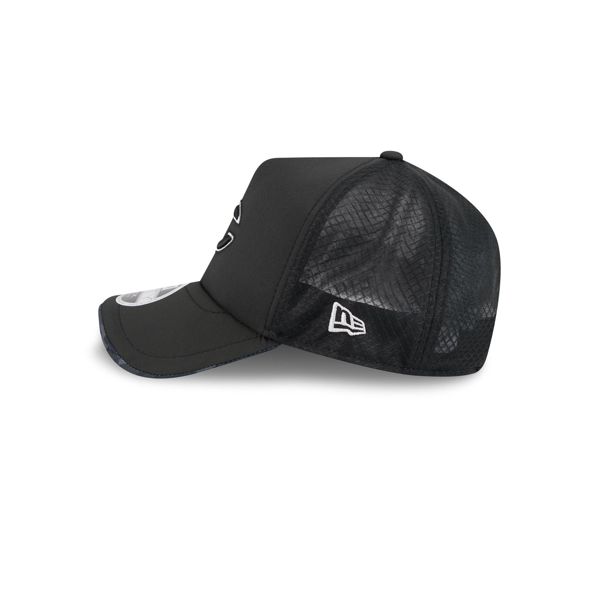 Chicago Bears 2026 Salute to Service 9FORTY APEX Snapback Hat