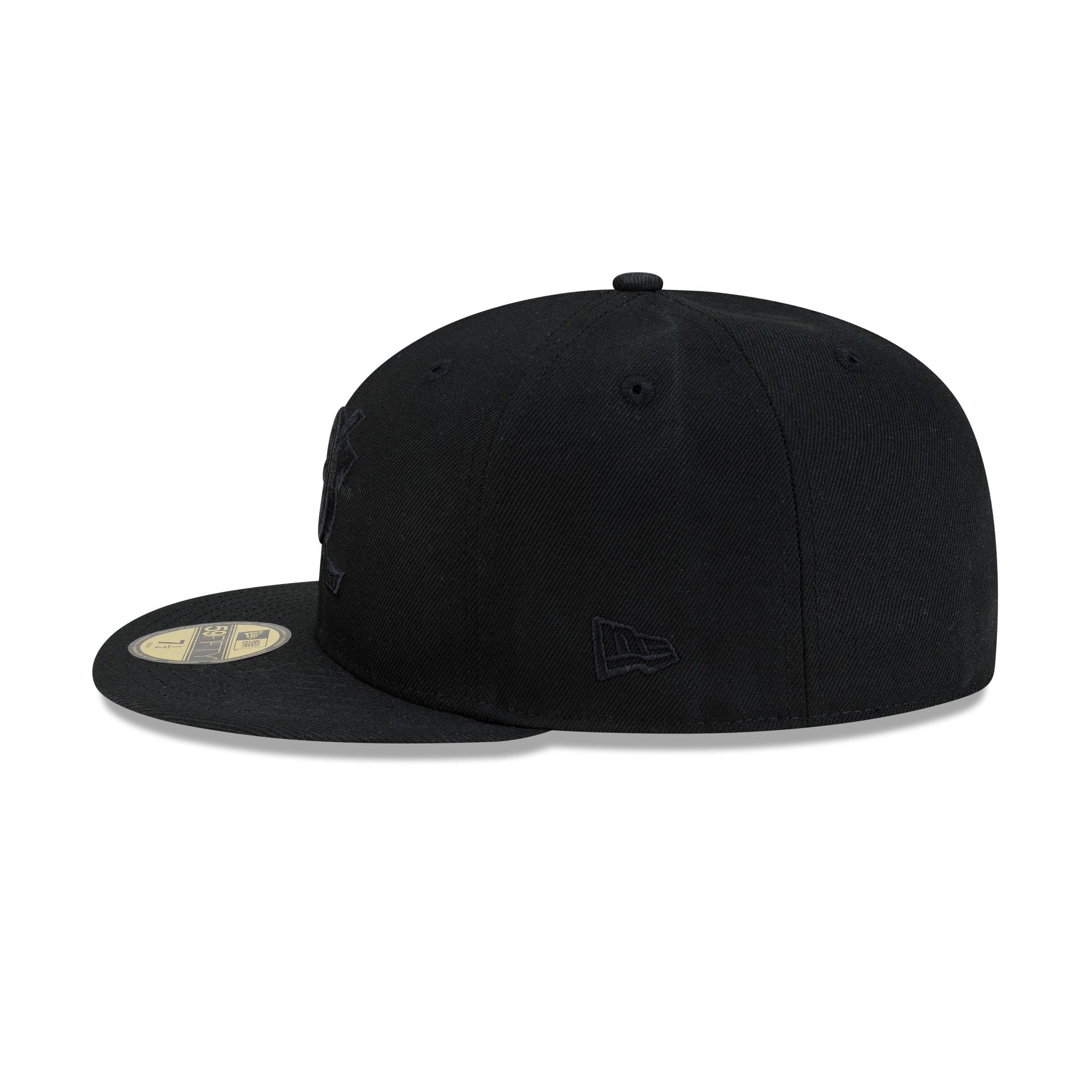 Anaheim Ducks Black on Black 59FIFTY Fitted Hat